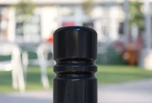 Słupek chodnikowy ozdobny | metalowy, parkingowy, miejski typu wrocławskiego